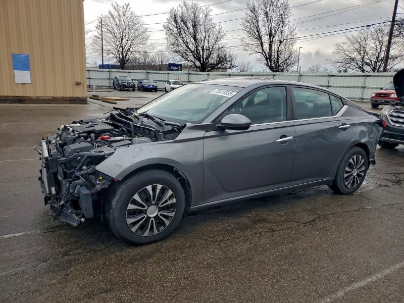 Фото 1 - NISSAN ALTIMA