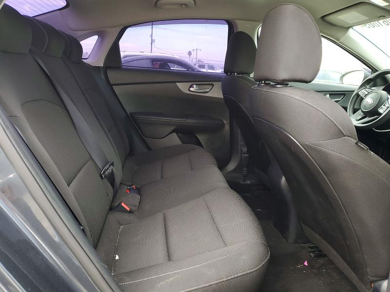 Фото 10 - KIA FORTE