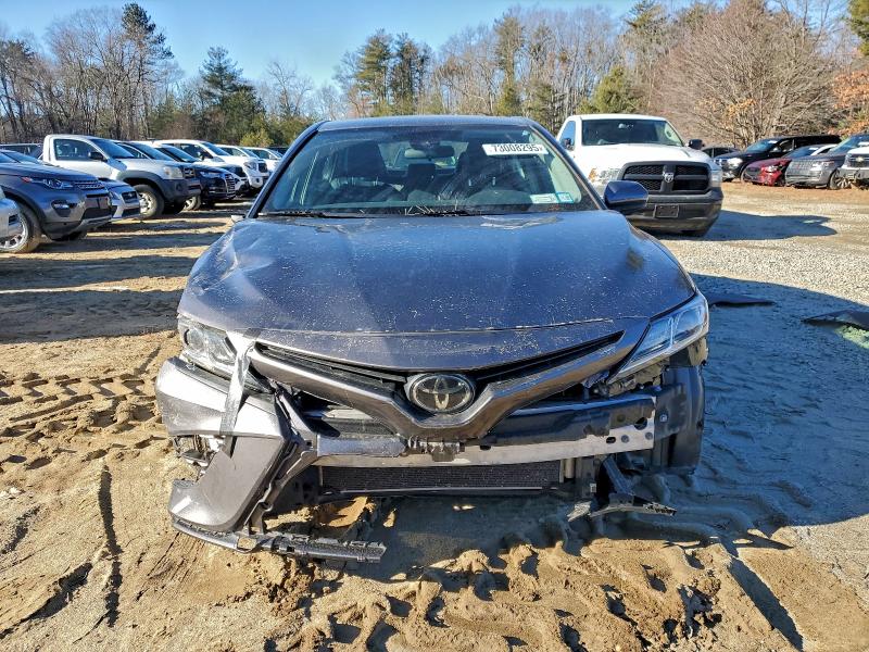 Фото 5 - TOYOTA CAMRY