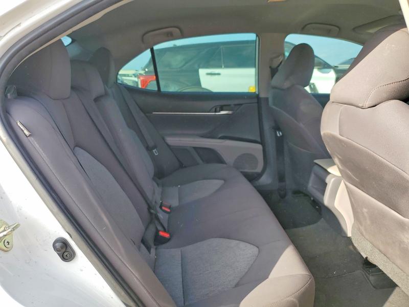 Фото 10 - TOYOTA CAMRY