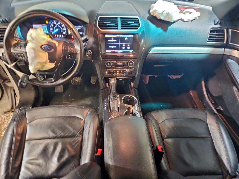 Фото 8 - FORD EXPLORER