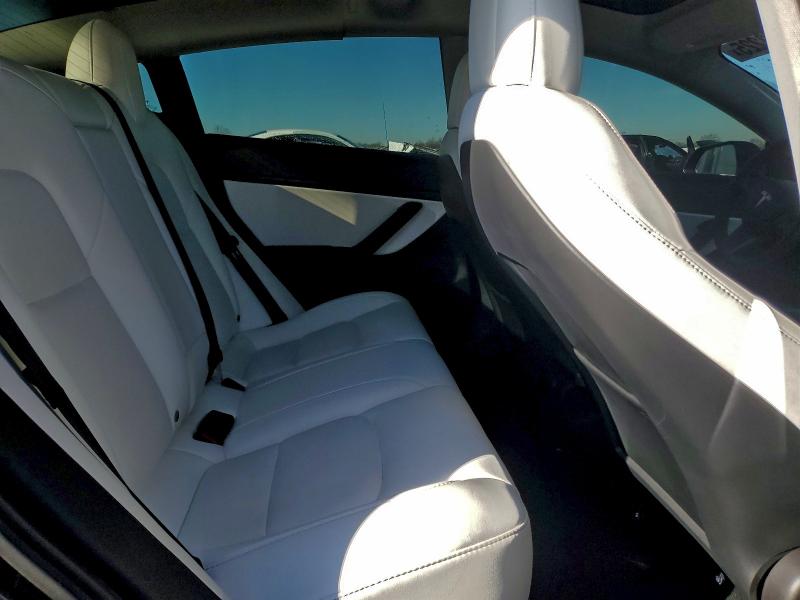 Фото 10 - TESLA MODEL 3