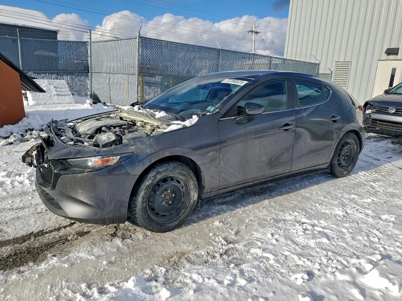 Фото 1 - MAZDA 3