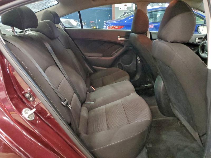 Фото 10 - KIA FORTE