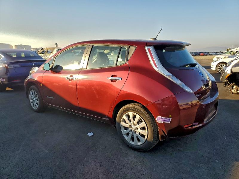 Фото 2 - NISSAN LEAF