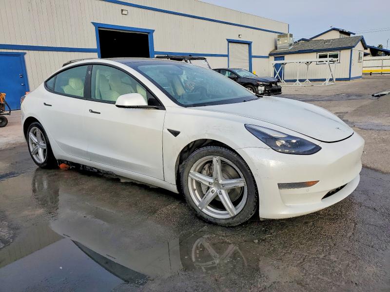 Фото 4 - TESLA MODEL 3