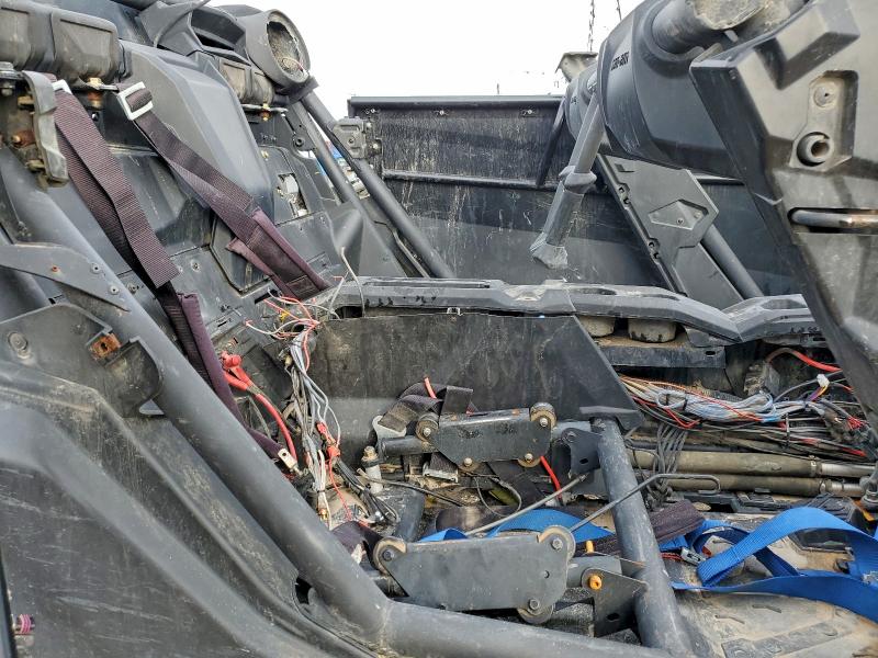 CAN-AM MAVERICK X 2021