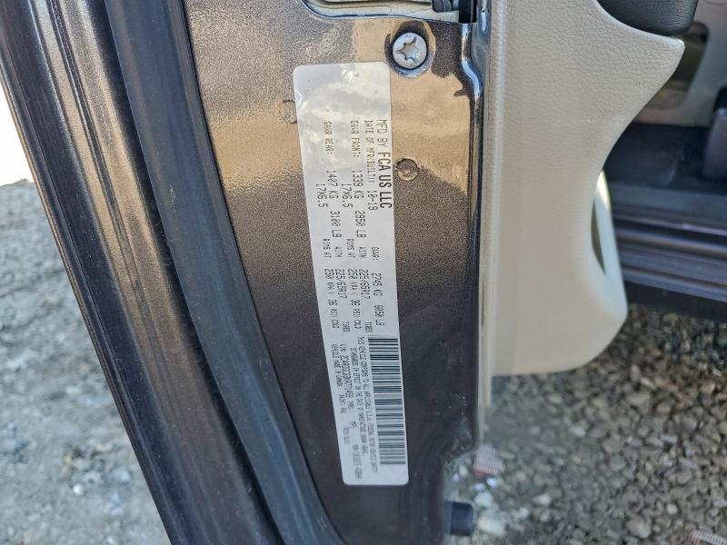 Фото 12 - DODGE CARAVAN