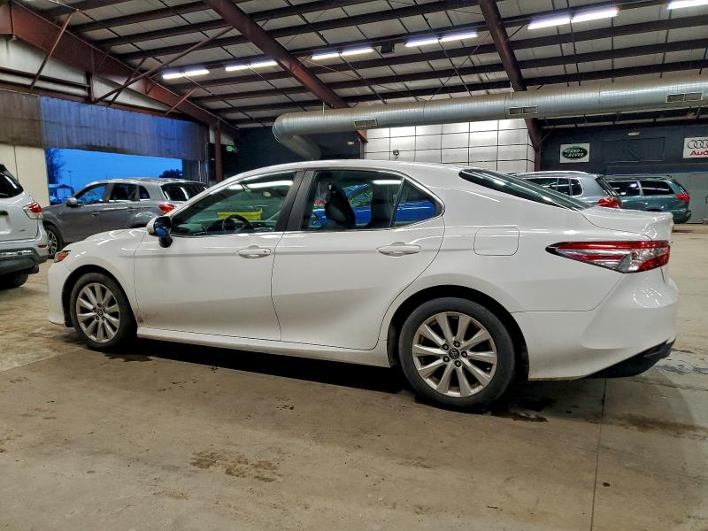 Фото 2 - TOYOTA CAMRY