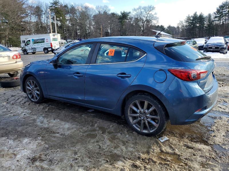 Фото 2 - MAZDA 3