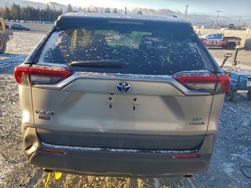 Фото 6 - TOYOTA RAV4