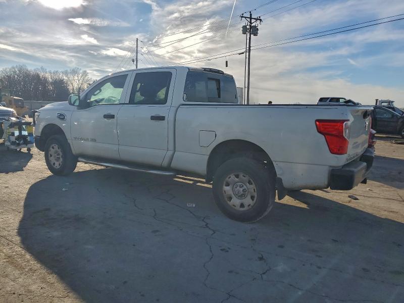 Фото 2 - NISSAN TITAN