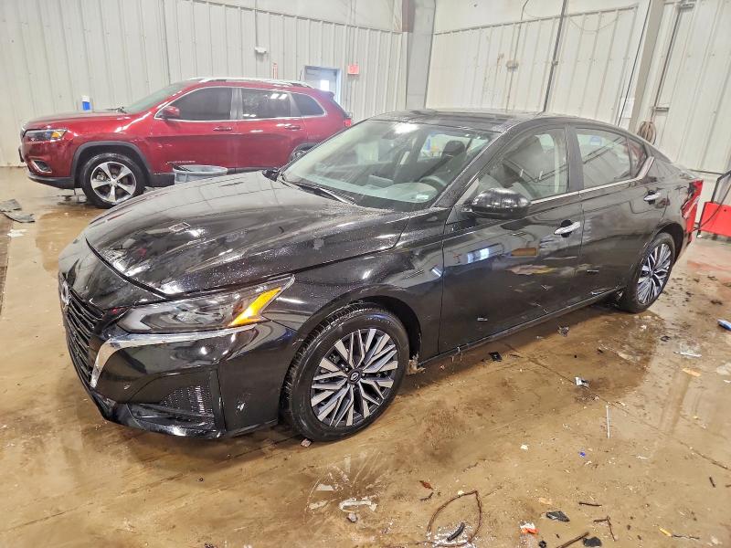 Фото 1 - NISSAN ALTIMA