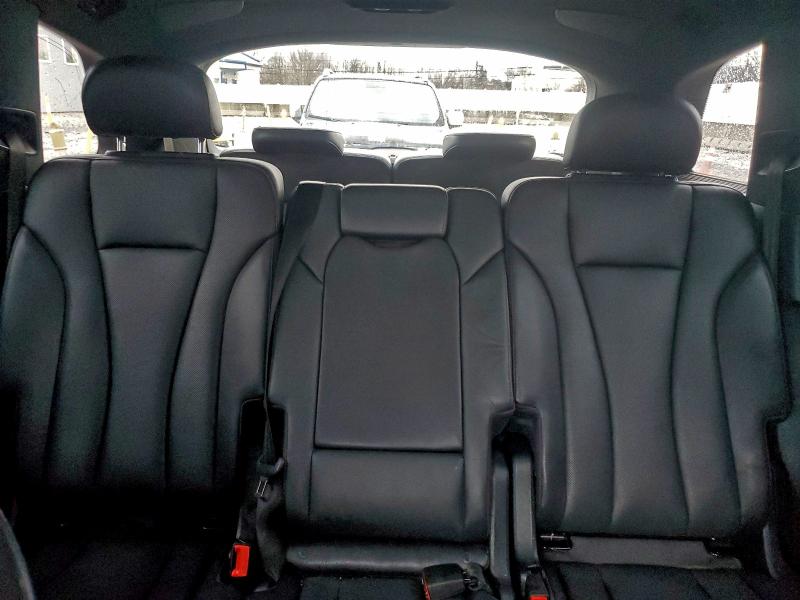 Фото 10 - AUDI Q7