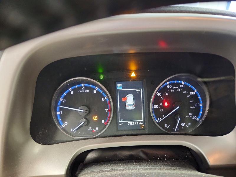 Фото 9 - TOYOTA RAV4