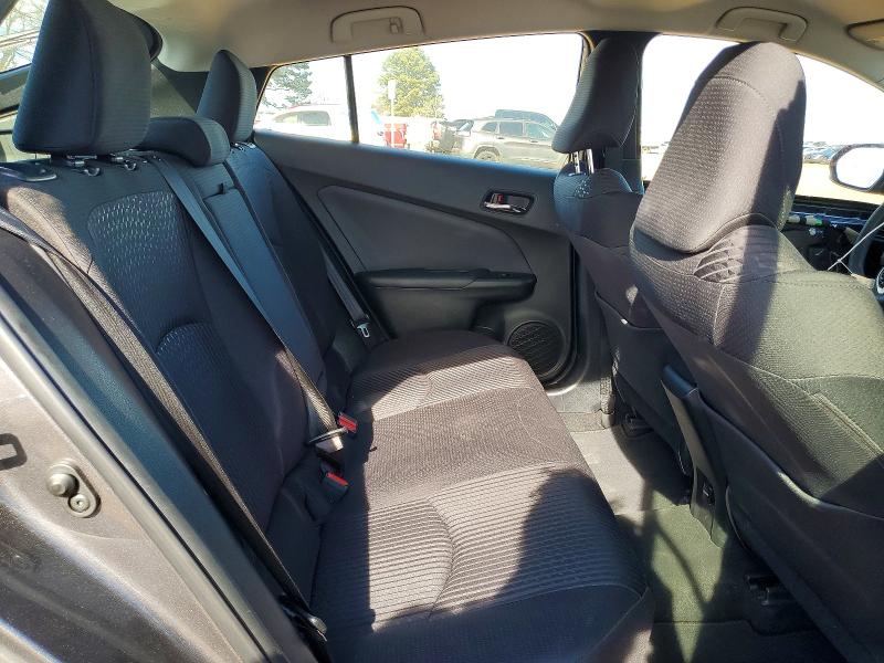 Фото 10 - TOYOTA PRIUS