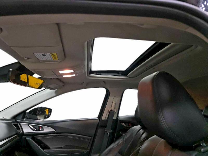 Фото 9 - MAZDA 3