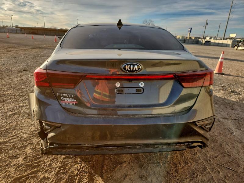 Фото 6 - KIA FORTE