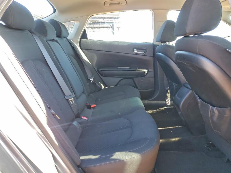 Фото 10 - KIA OPTIMA