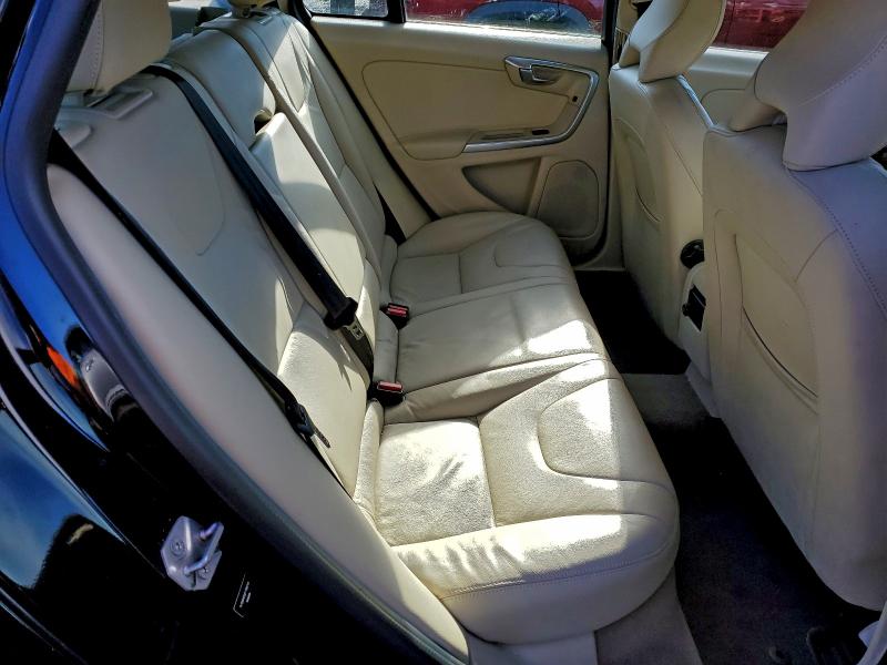 VOLVO V60 2015 VIN YV126MEB2F1190745