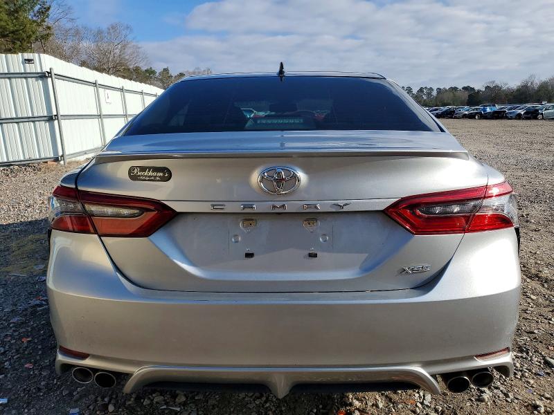 Фото 6 - TOYOTA CAMRY