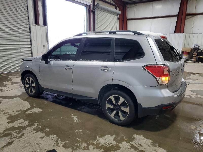 Фото 2 - SUBARU FORESTER