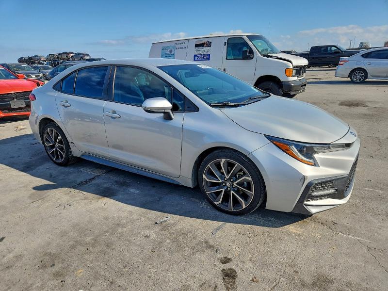 Фото 4 - TOYOTA COROLLA