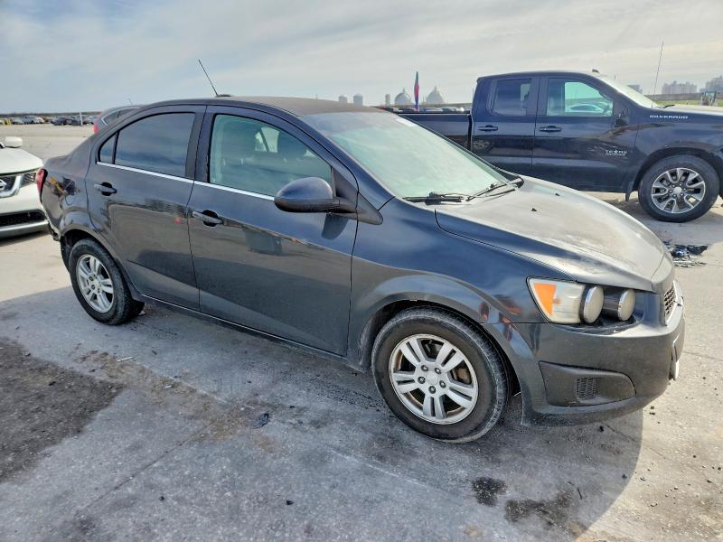 Фото 4 - CHEVROLET SONIC