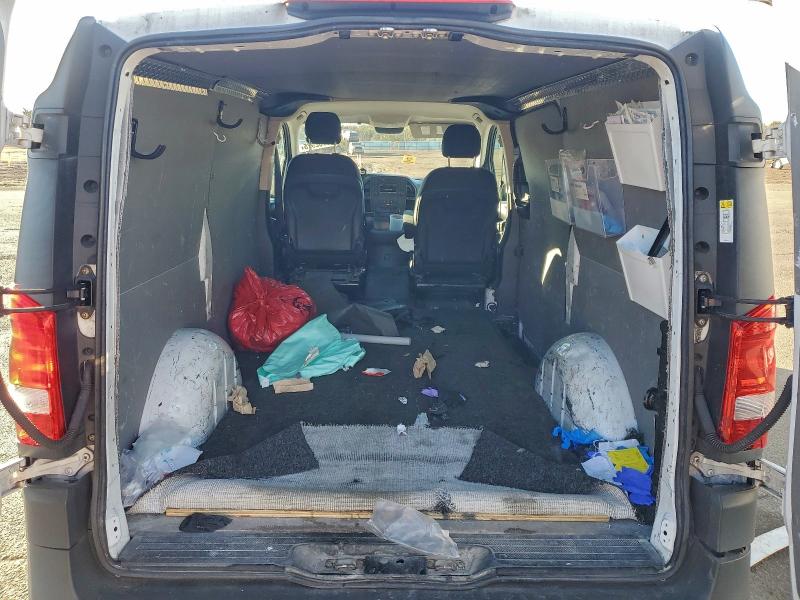 Фото 10 - MERCEDES-BENZ METRIS