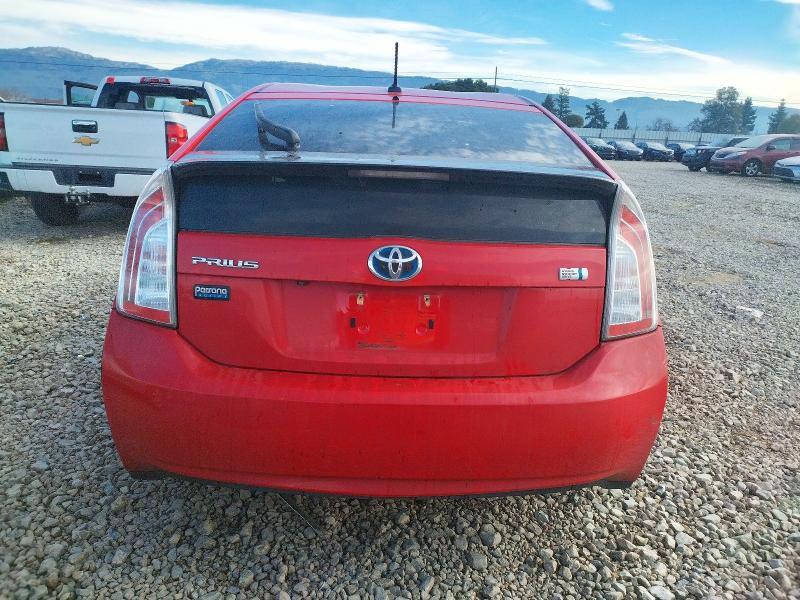 Фото 6 - TOYOTA PRIUS