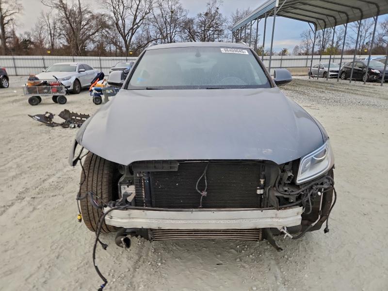 Фото 5 - AUDI Q5