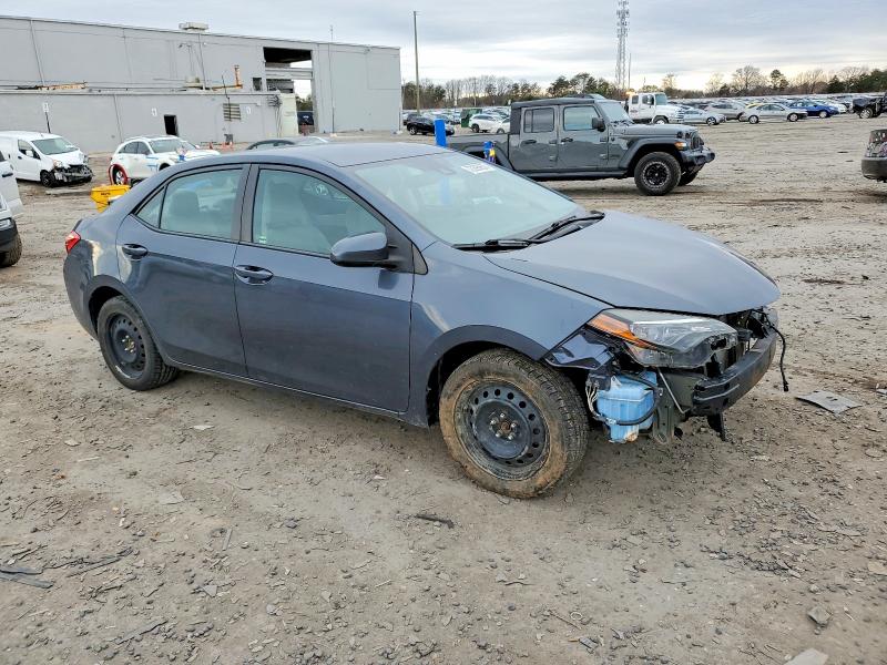 Фото 4 - TOYOTA COROLLA