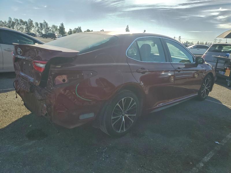 Фото 3 - TOYOTA CAMRY