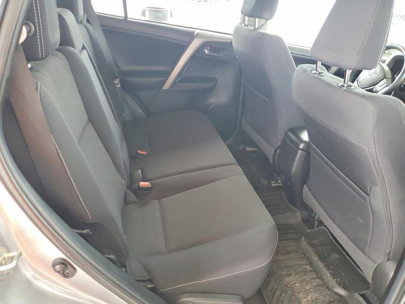 Фото 10 - TOYOTA RAV4