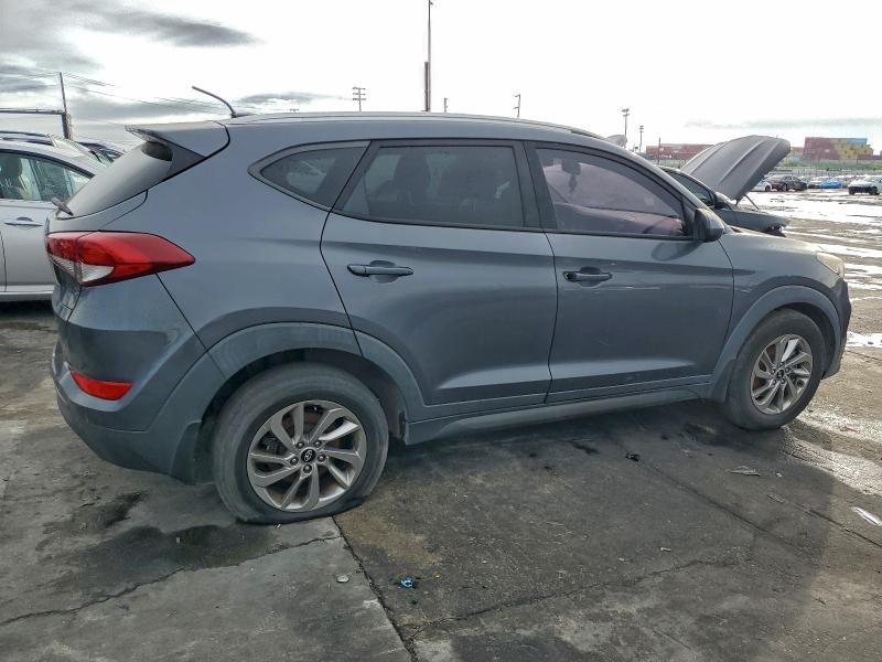 Фото 3 - HYUNDAI TUCSON