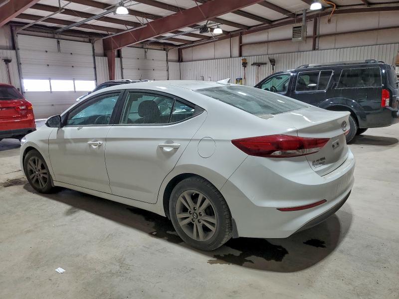 Фото 2 - HYUNDAI ELANTRA