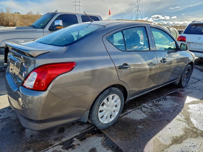 Фото 3 - NISSAN VERSA