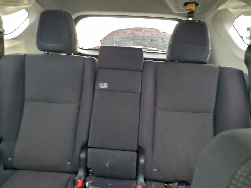 Фото 10 - TOYOTA RAV4