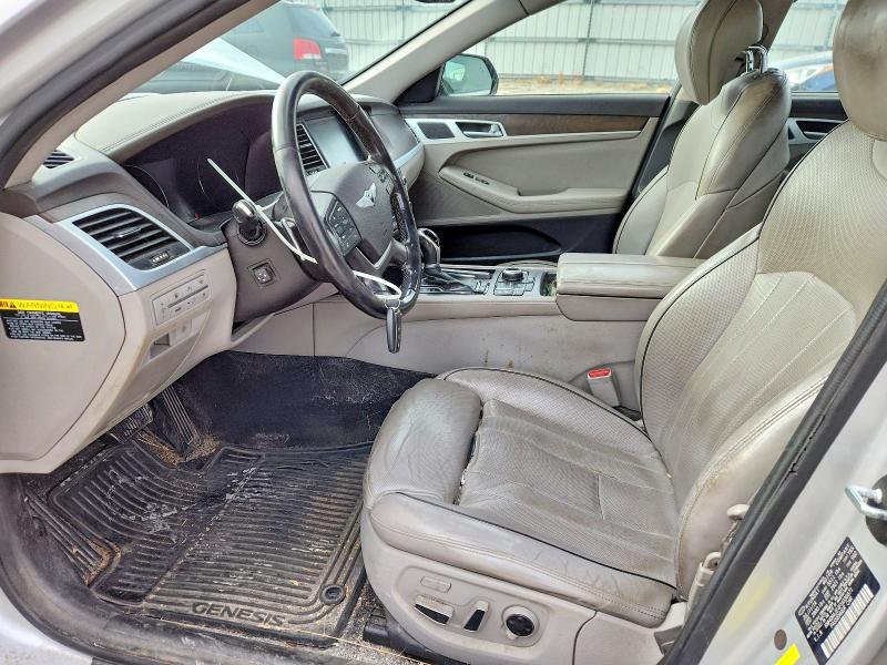 Фото 7 - HYUNDAI GENESIS