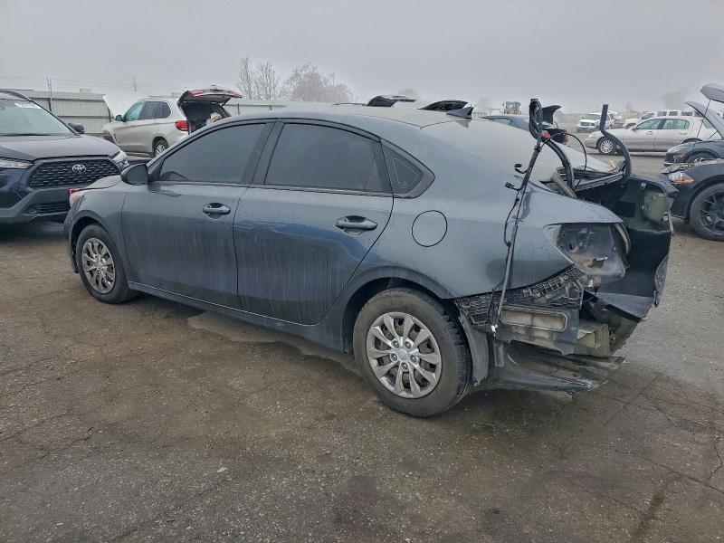 Фото 2 - KIA FORTE