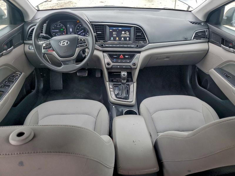 Фото 8 - HYUNDAI ELANTRA