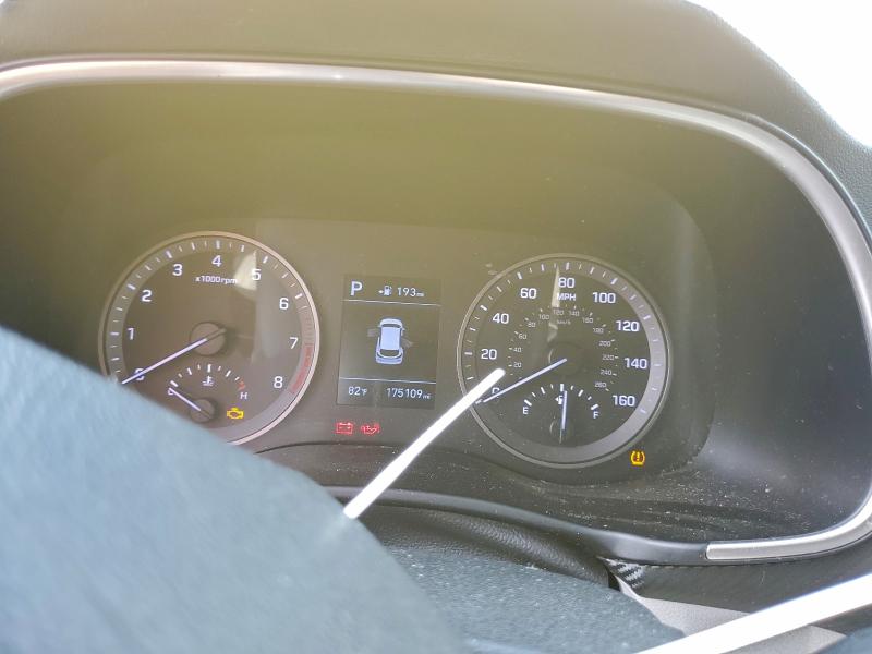 Фото 9 - HYUNDAI TUCSON