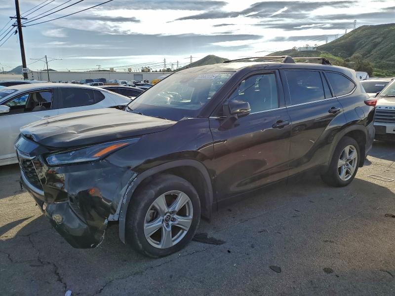 Фото 1 - TOYOTA HIGHLANDER