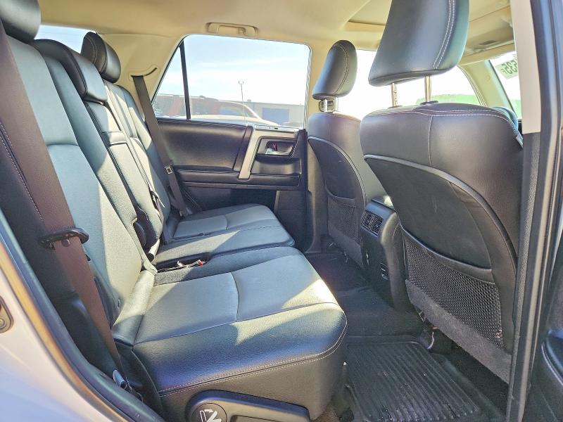 Фото 11 - TOYOTA 4RUNNER