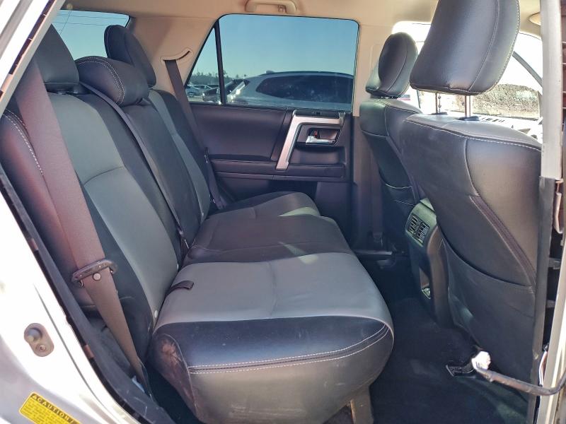 Фото 11 - TOYOTA 4RUNNER