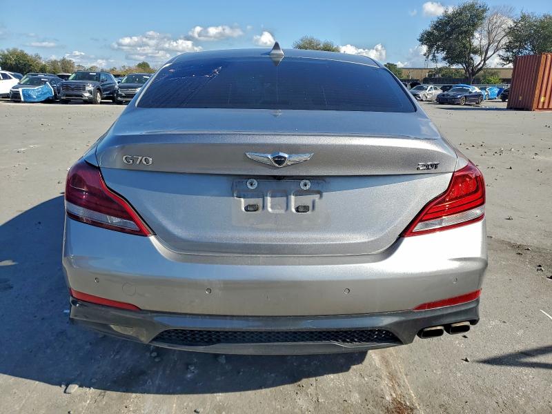 Фото 6 - GENESIS G70