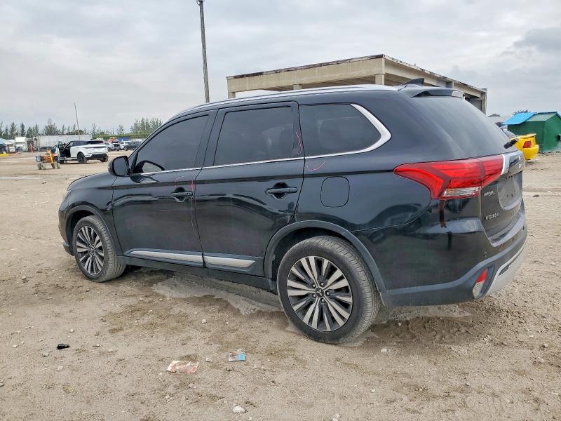 Фото 2 - MITSUBISHI OUTLANDER