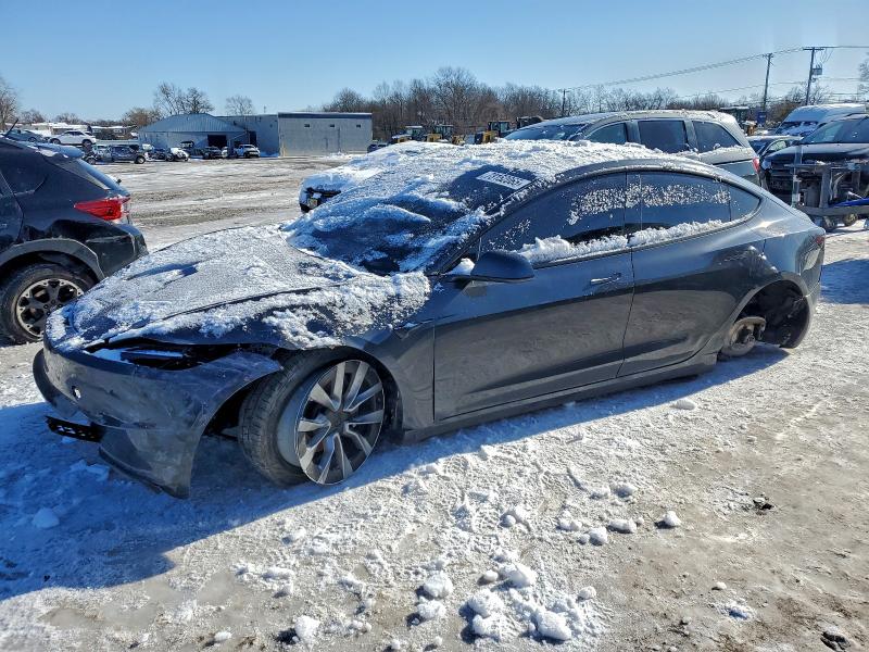 Фото 1 - TESLA MODEL 3