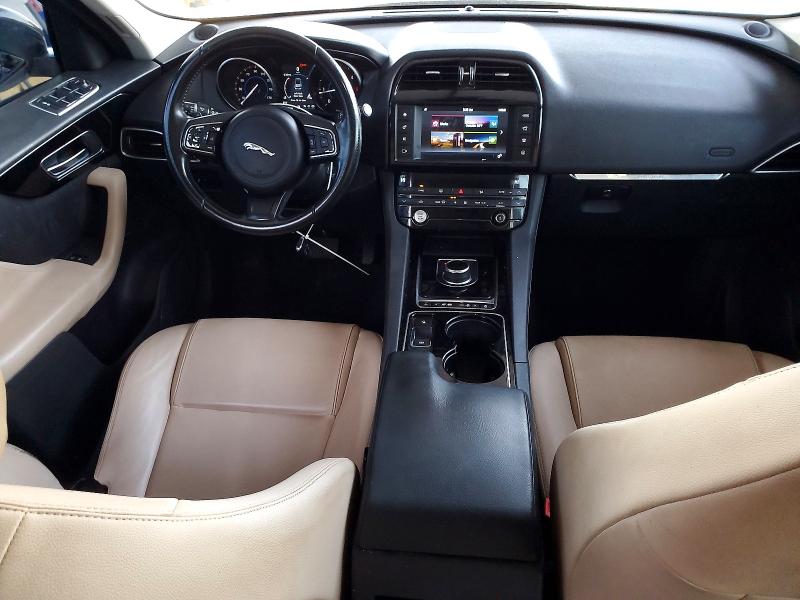 Фото 8 - JAGUAR F-PACE