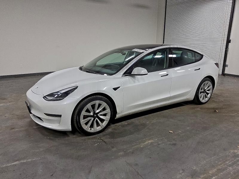 Фото 1 - TESLA MODEL 3